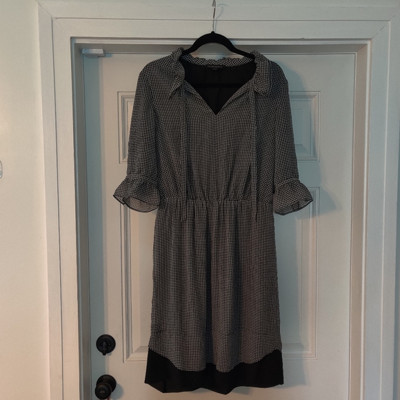Banana Republic Dresses & Skirts - Banana Republic Dress Size Medium